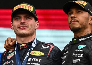 Capa Hamilton e Verstappen